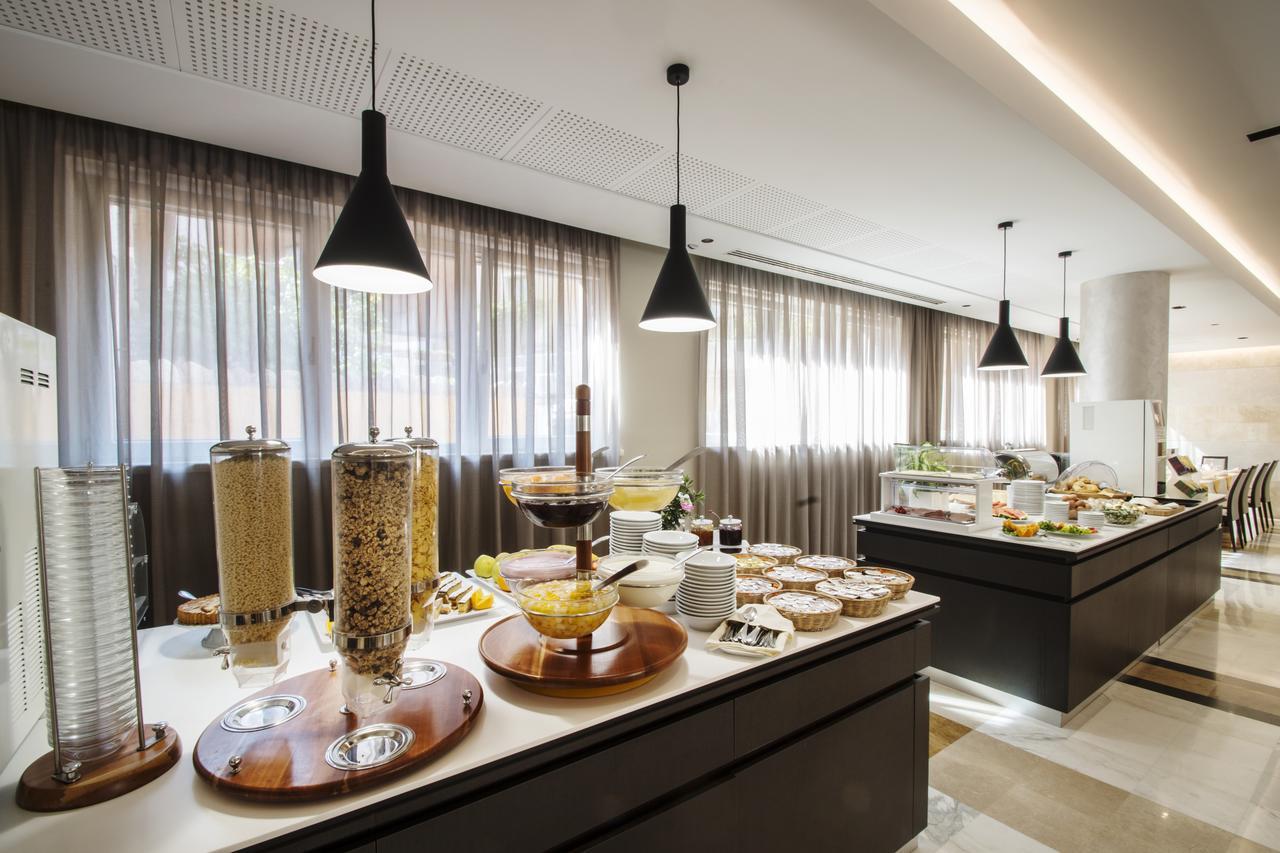 Hotel Bisesti ***S Garda  Dış mekan fotoğraf